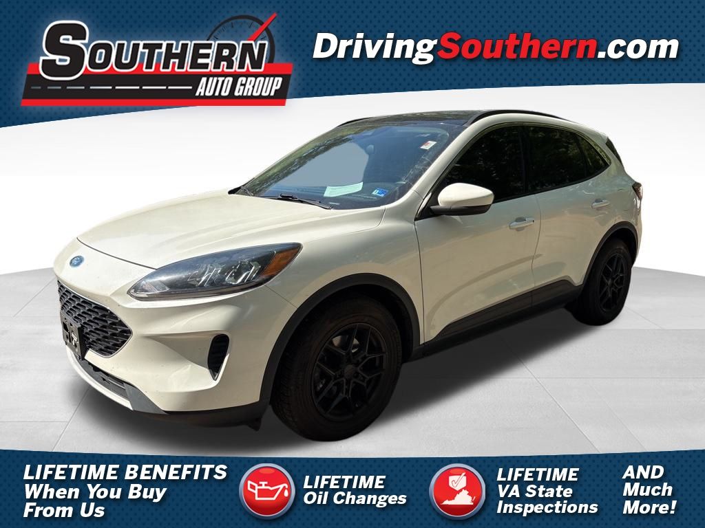 White 2020 Ford Escape SE FWD SUV / Crossover Front-Wheel Drive 8-Speed Automatic