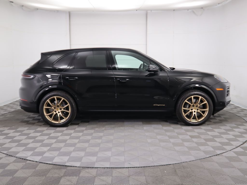 2024 Porsche Cayenne  4