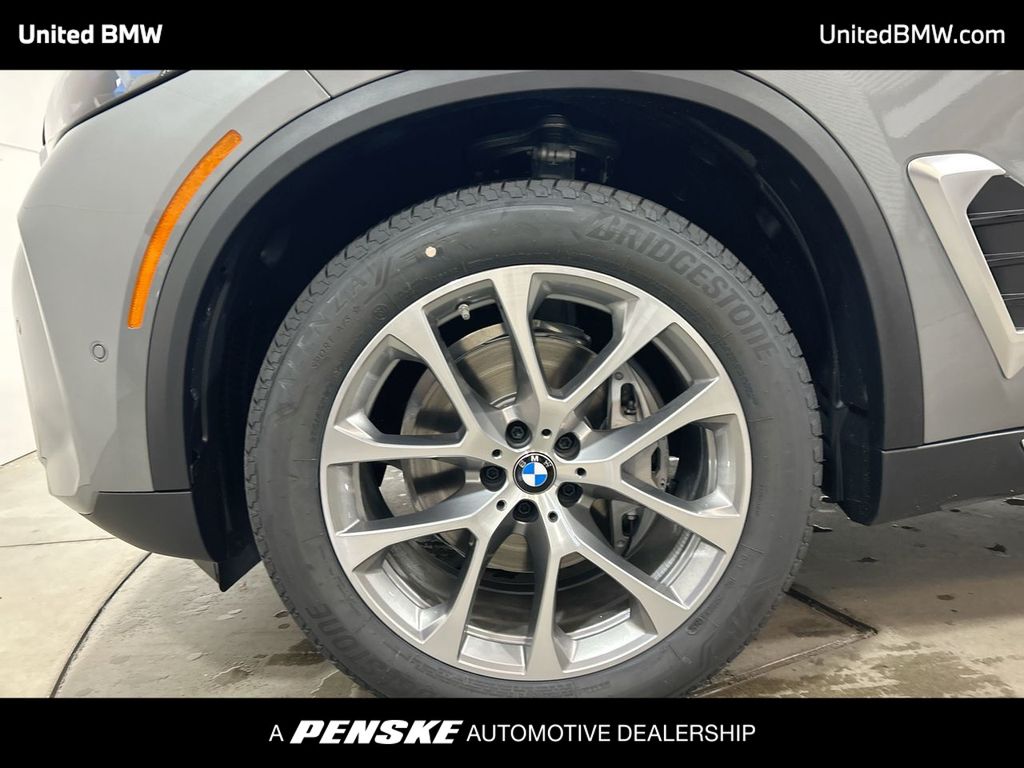 Thumbnail: 2026 BMW X5 - 10