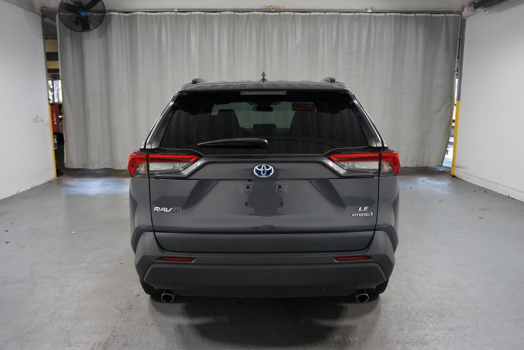 2021 Toyota RAV4 LE 5