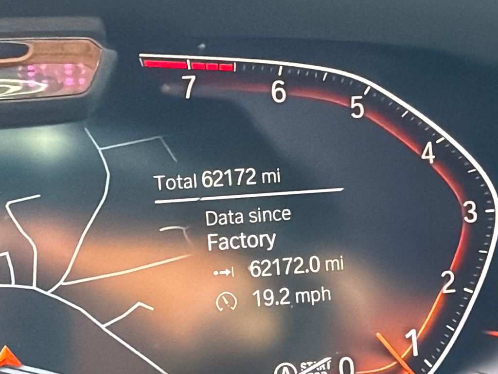Used 2020 White BMW xDrive40i image 27