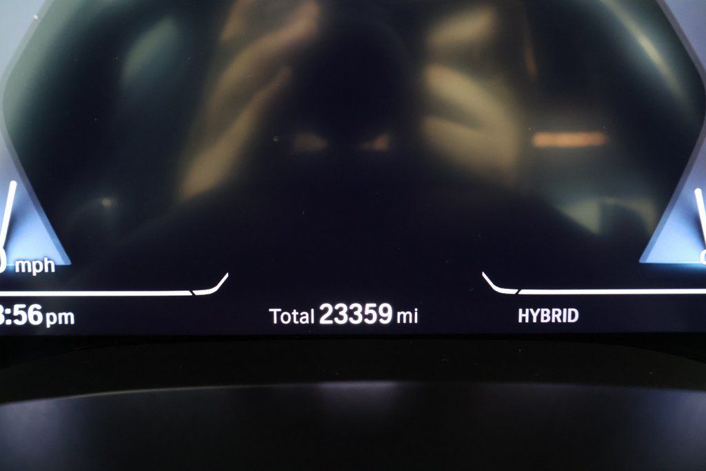 Thumbnail: 2022 BMW 5 Series - 17