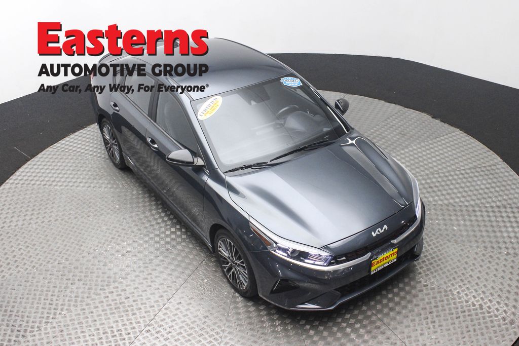 Used 2023 Gray Kia GT-Line image 3