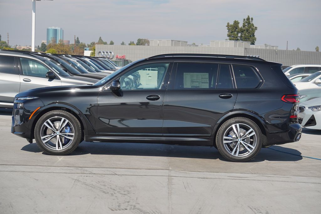 2025 BMW X7 xDrive40i 4