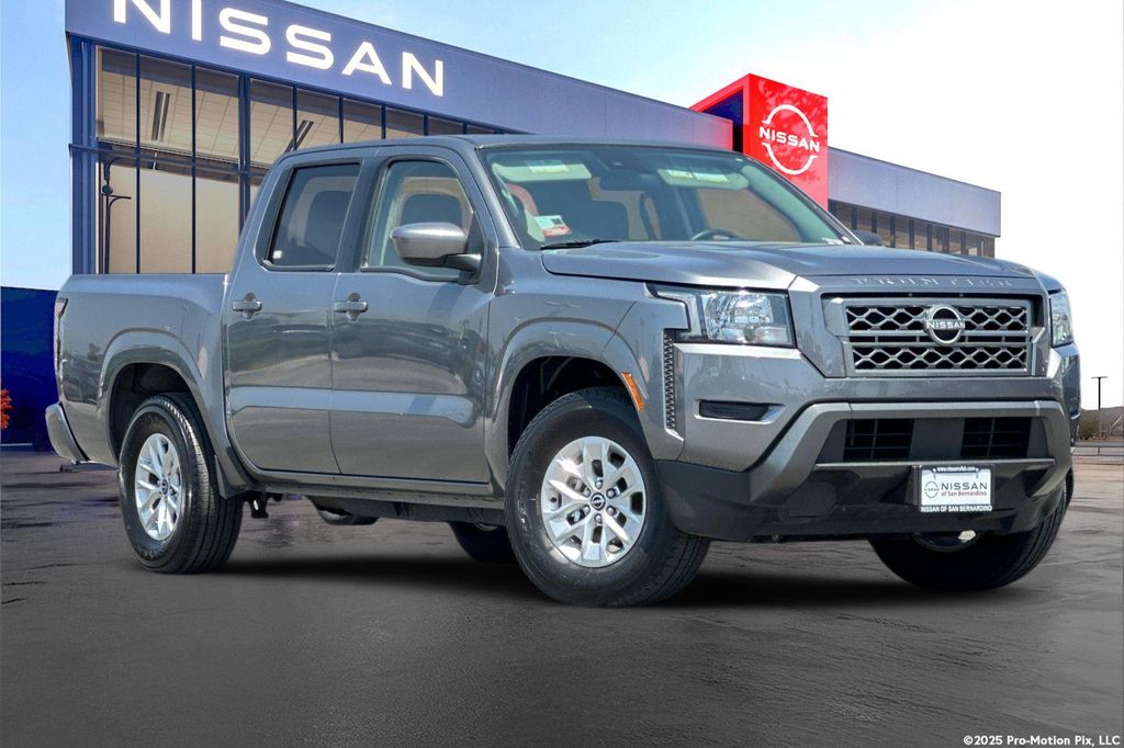 2024 Nissan Frontier SV Crew Cab 4X2 SWB's photo