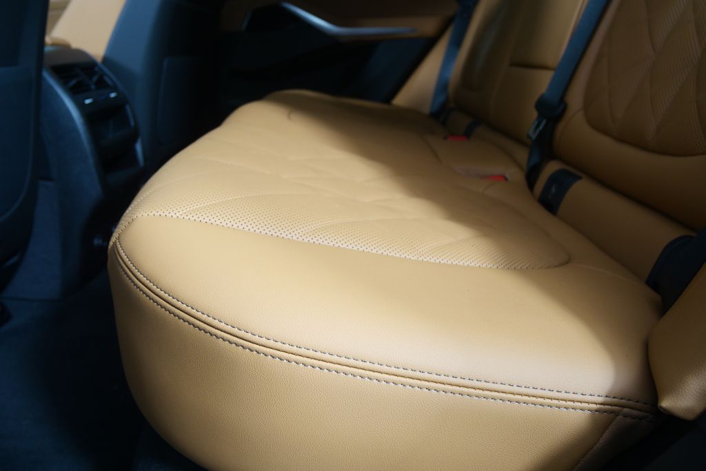 Thumbnail: 2026 BMW X5 - 13