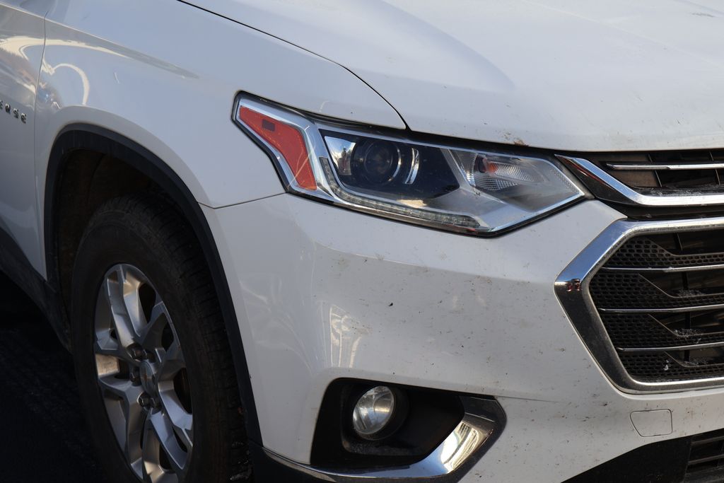 Thumbnail: 2018 Chevrolet Traverse - 4