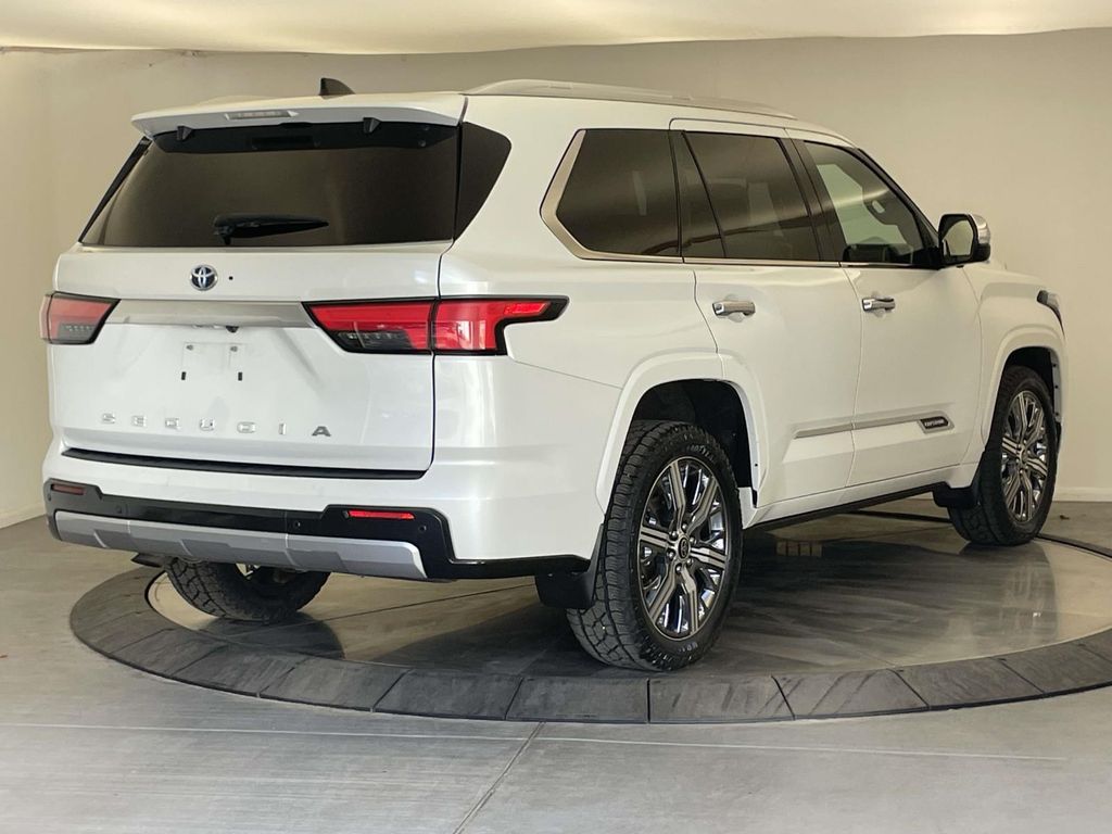 2023 Toyota Sequoia Capstone - 6