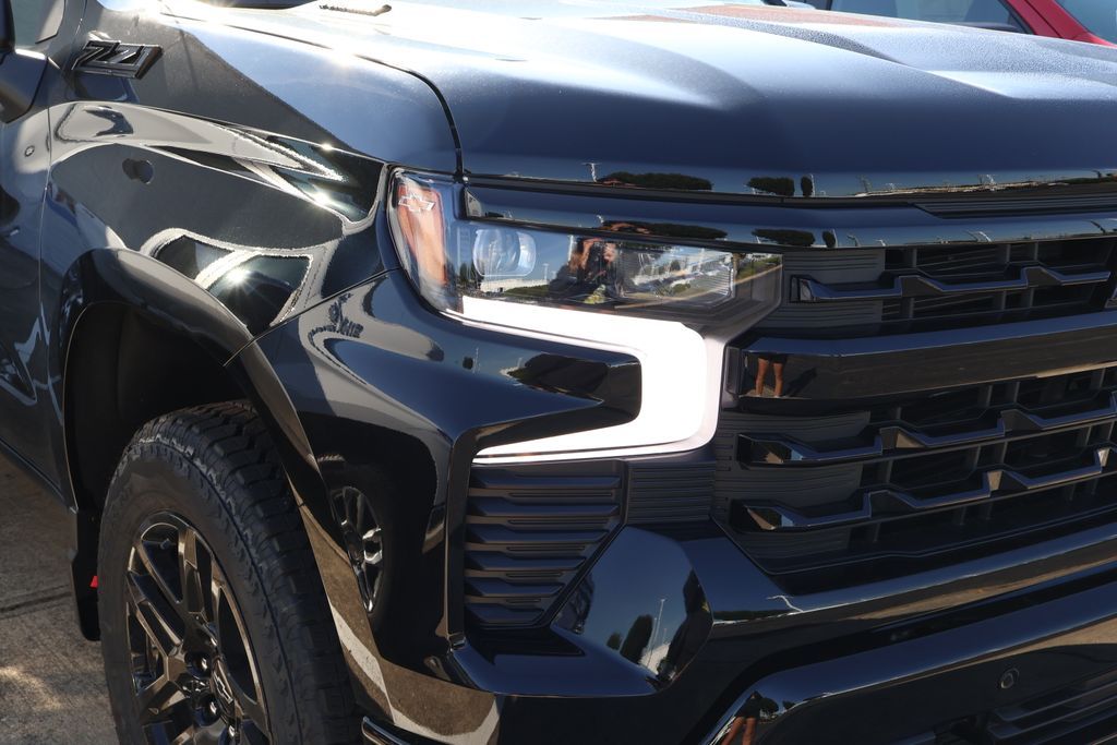 Thumbnail: 2026 Chevrolet Silverado 1500 - 3
