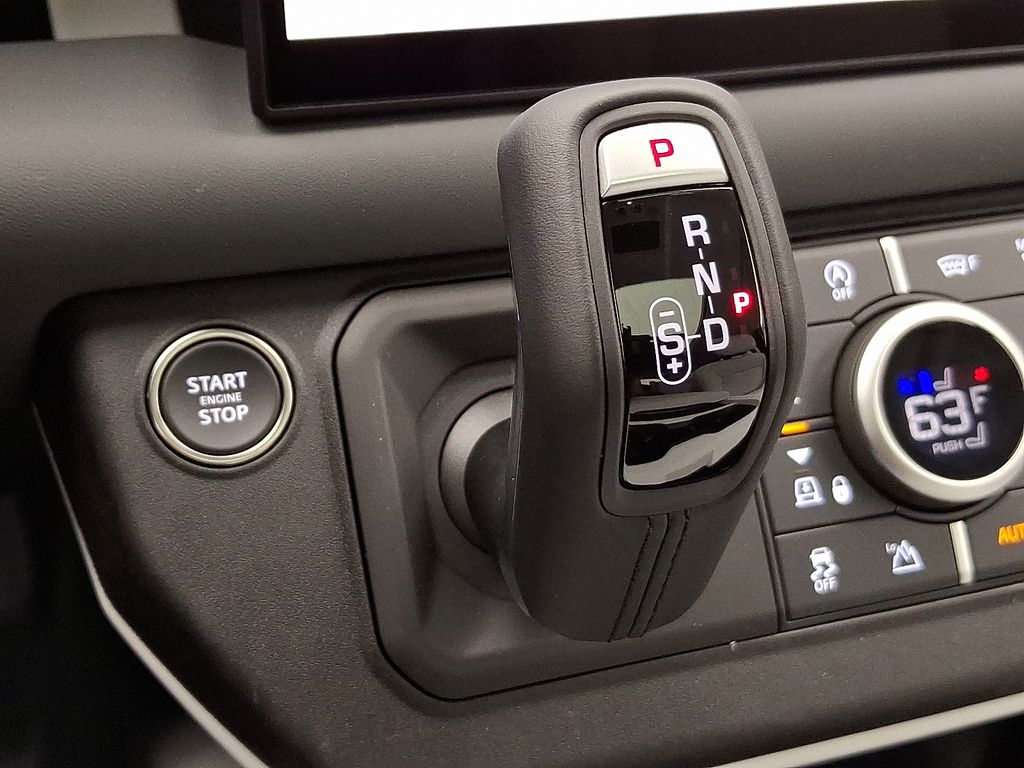 Thumbnail: 2025 Land Rover Defender - 10