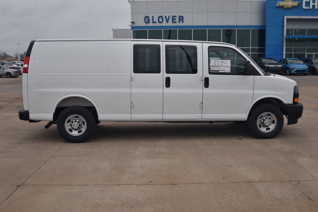 2026 Chevrolet Express Cargo 2500 RWD