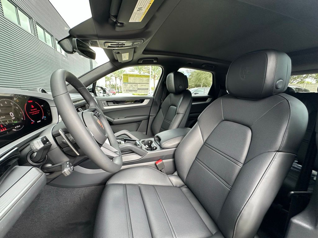 Thumbnail: 2026 Porsche Cayenne - 5