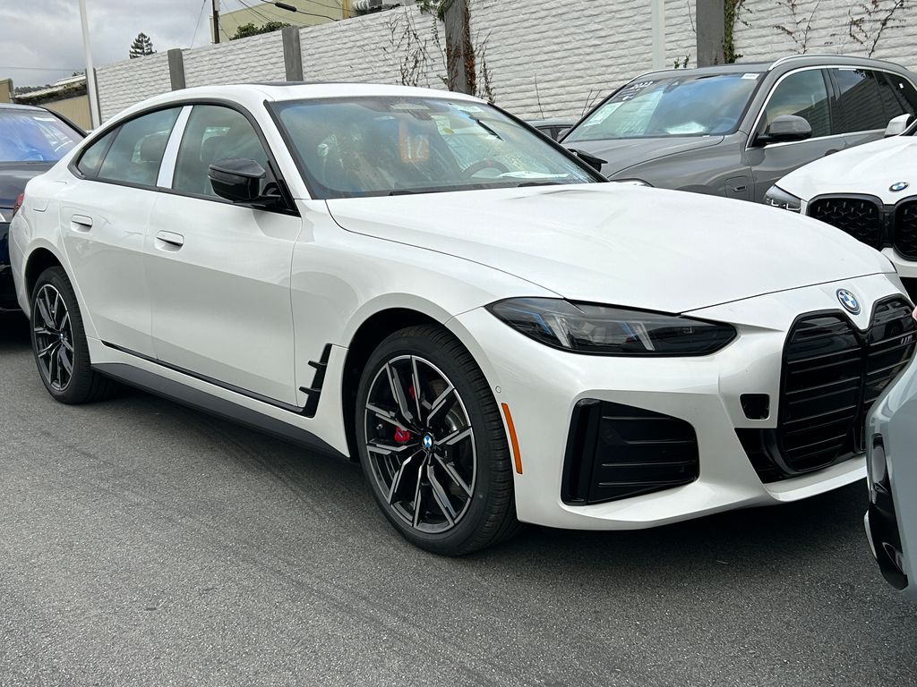 Thumbnail: 2025 BMW i4 - 2