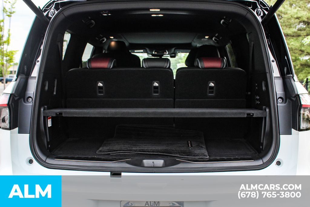 Used 2025 Black INFINITI AUTOGRAPH image 24