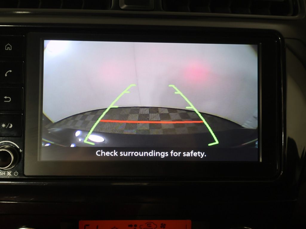 Used 2024 Black Mitsubishi ES image 35