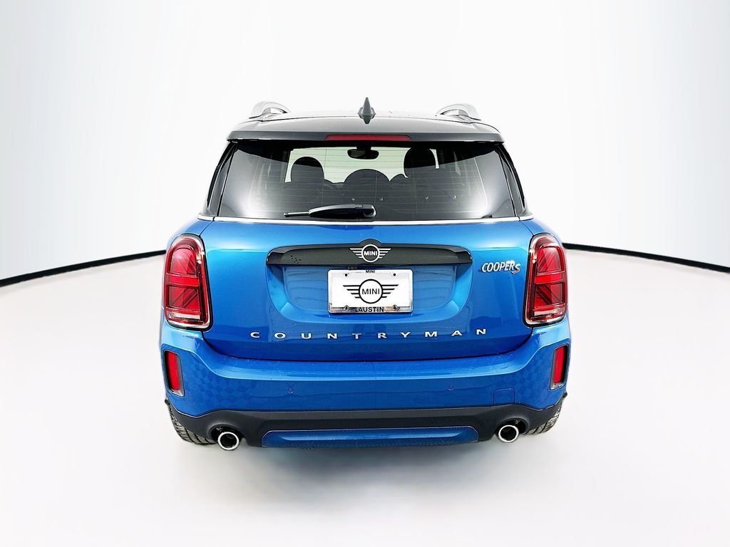 2024 MINI Cooper Countryman Iconic 6