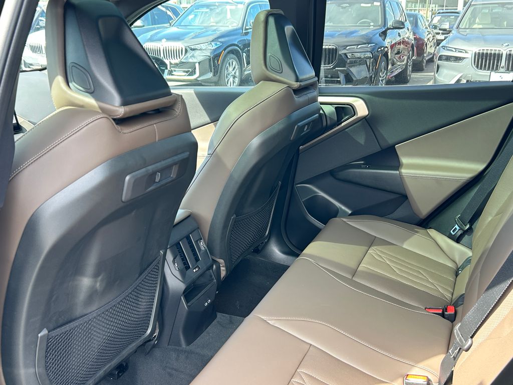 2025 BMW X3 3.0i 32