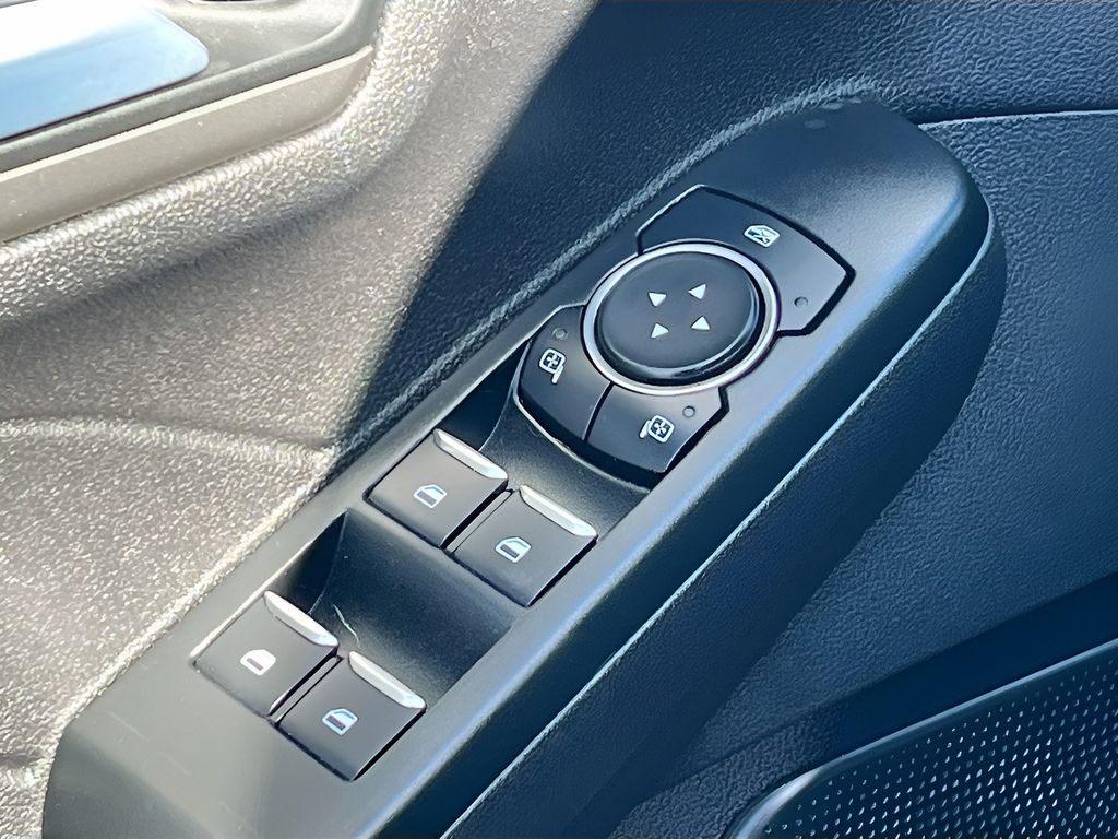 Used 2023 Blue Ford Base image 18