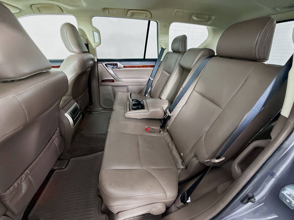 Thumbnail: 2016 Lexus GX - 25