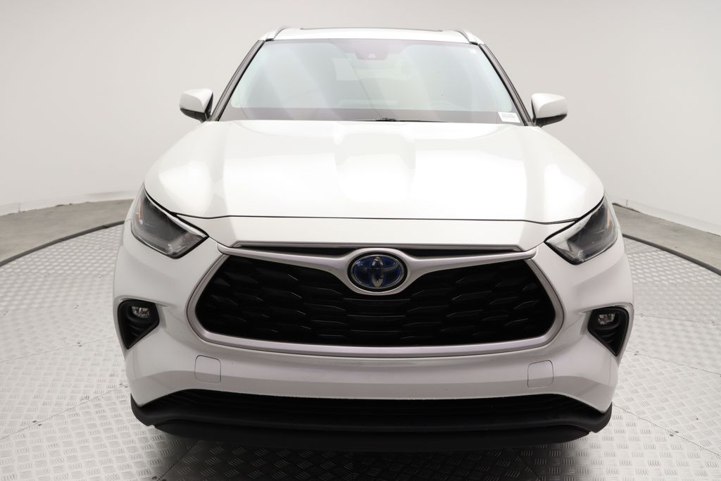 Thumbnail: 2023 Toyota Highlander - 5
