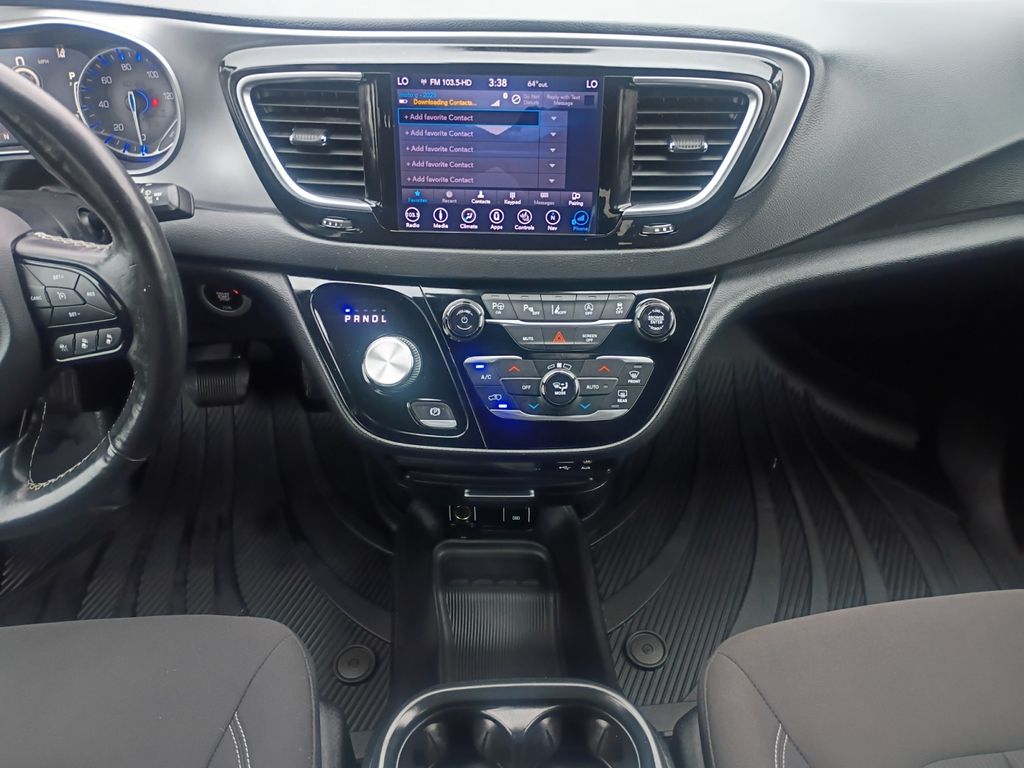 View vehicle photo 3