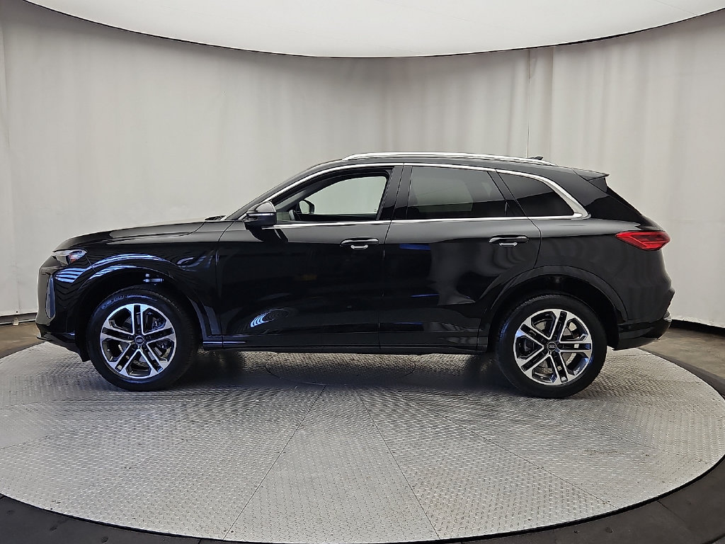Thumbnail: 2025 Audi Q5 - 8