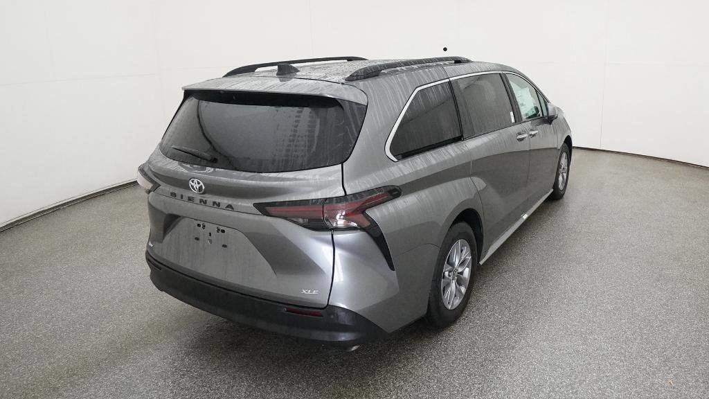 Thumbnail: 2026 Toyota Sienna - 23