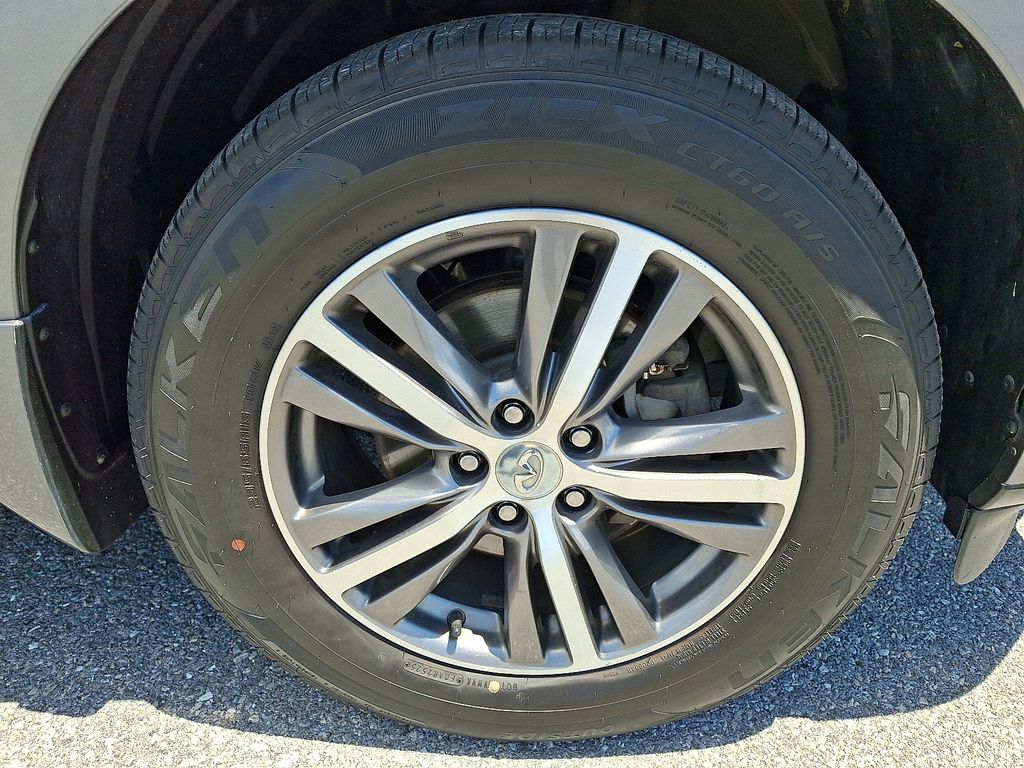 2020 INFINITI QX60 — photo 9