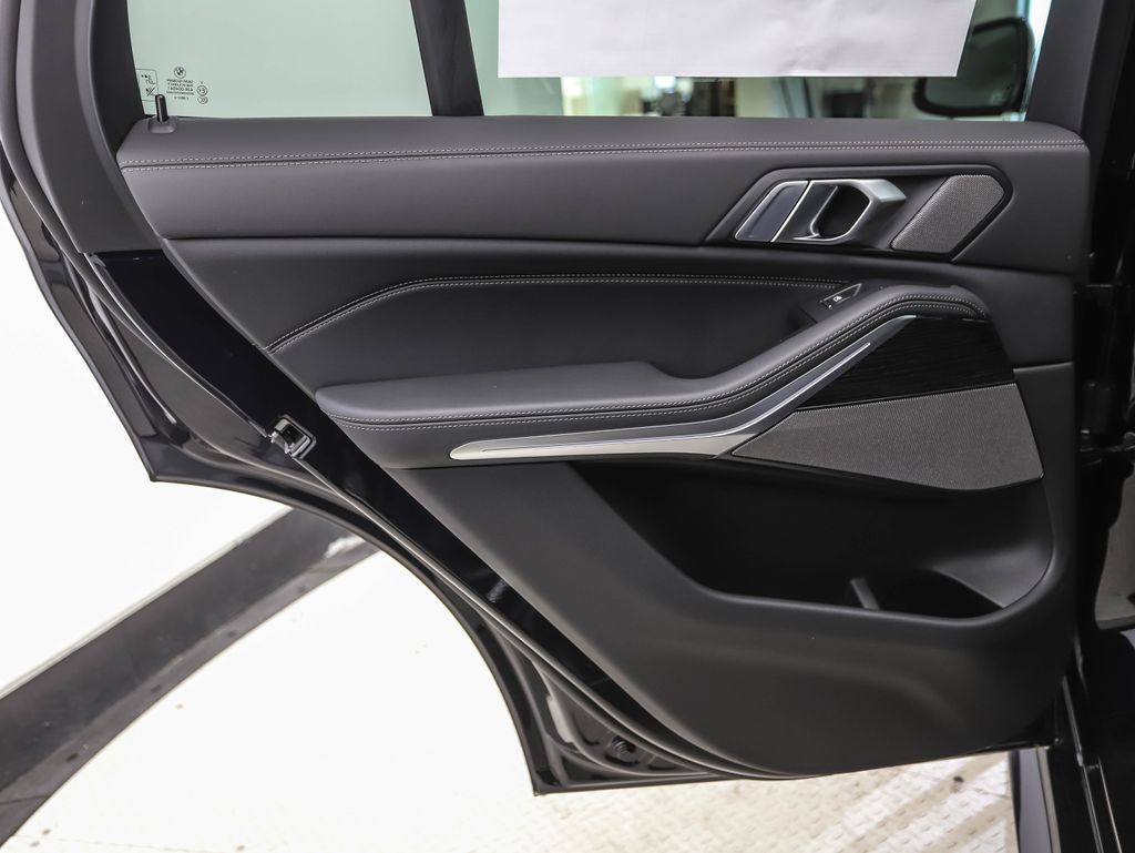 Thumbnail: 2026 BMW X5 - 20