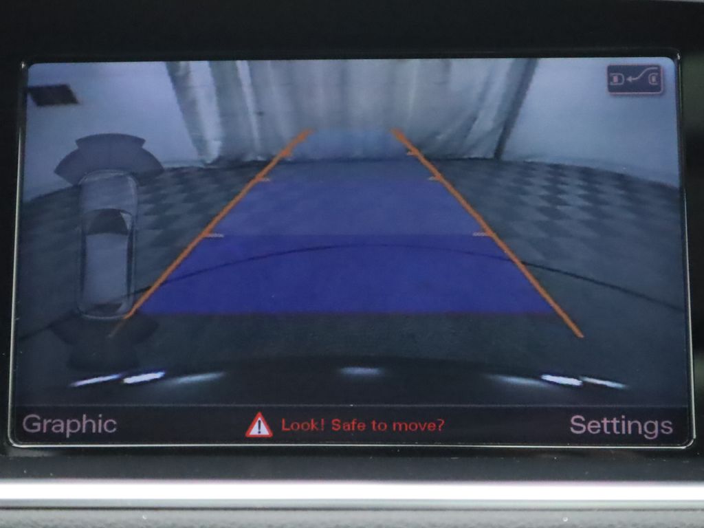 Thumbnail: 2015 Audi SQ5 - 16