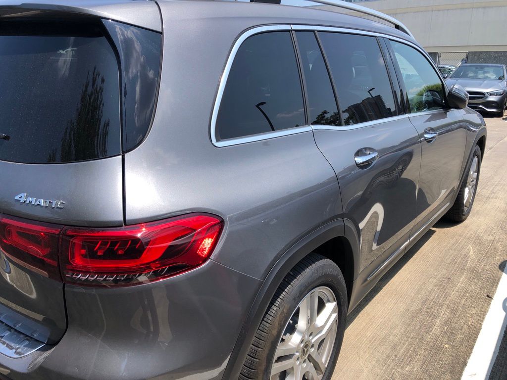 Thumbnail: 2021 Mercedes-Benz GLB - 4