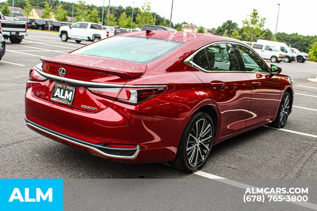 Used 2025 Red Lexus 300h image 6