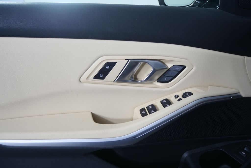 Thumbnail: 2024 BMW 3 Series - 8