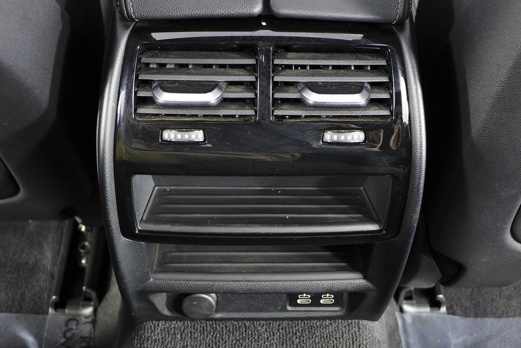 Thumbnail: 2022 BMW 5 Series - 23