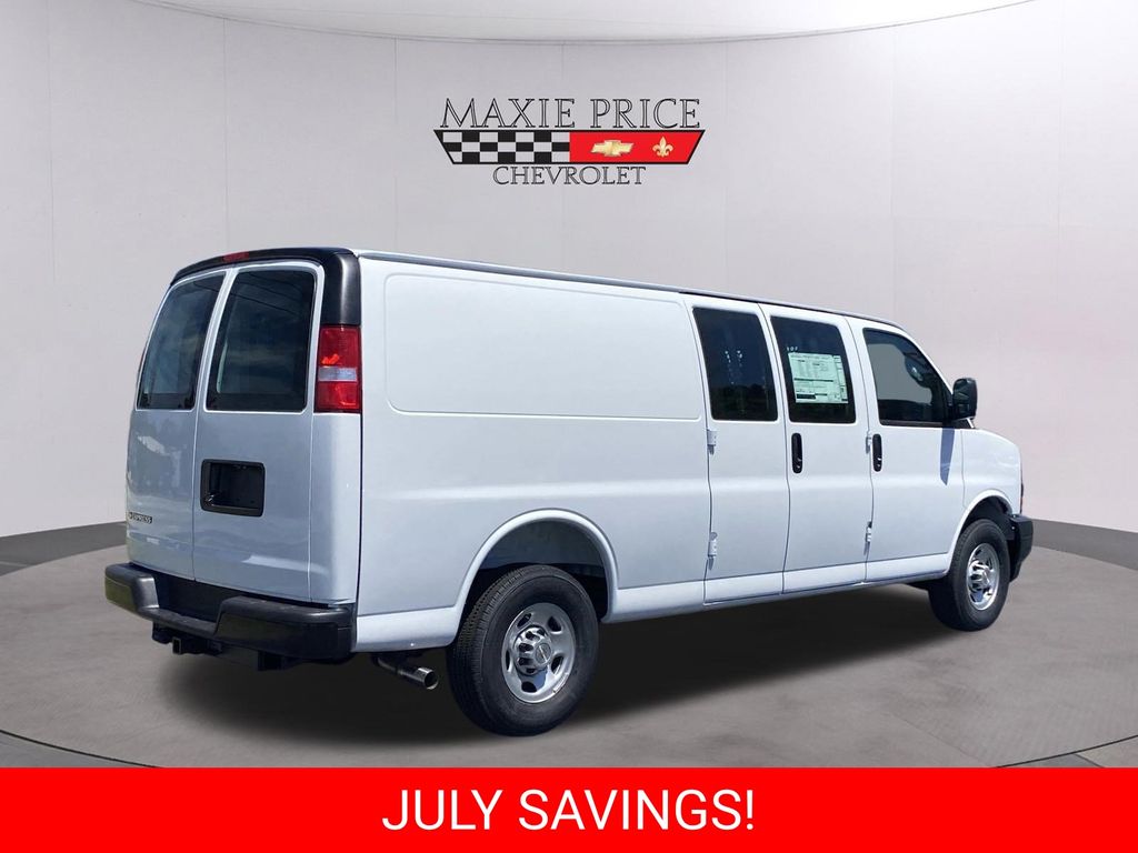 New 2026 Chevrolet Express 2500 Van