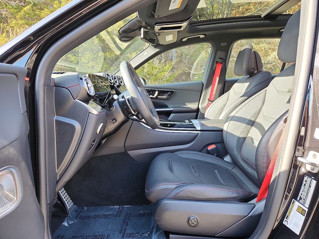 Thumbnail: 2025 Mercedes-Benz GLC - 13