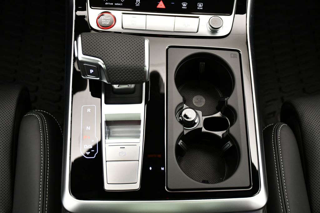 Thumbnail: 2026 Audi SQ8 - 29