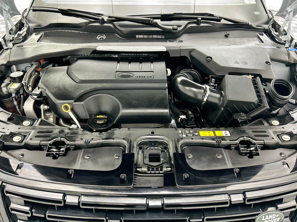 Thumbnail: 2025 Land Rover Range Rover Evoque - 28