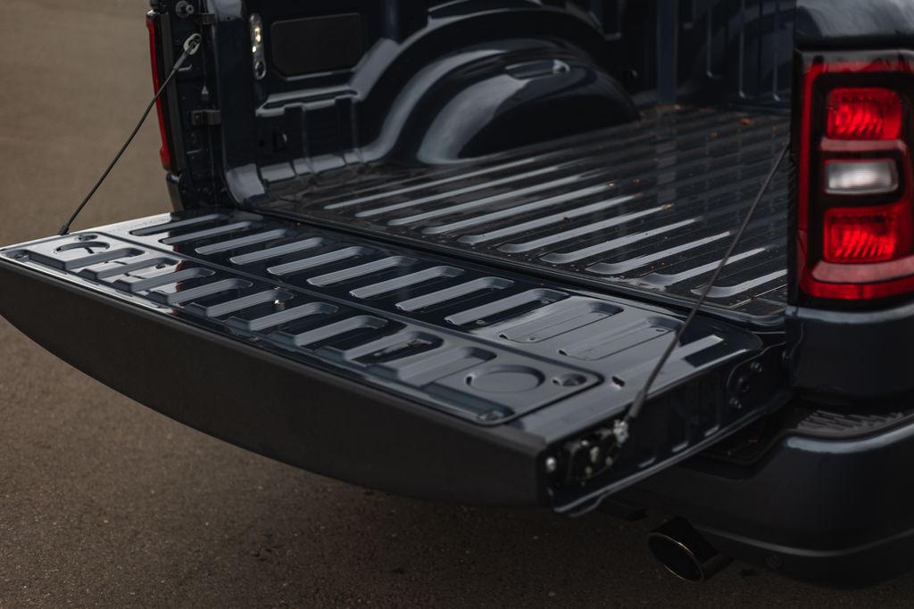 2026 Ram 1500 Laramie thumbnail 10