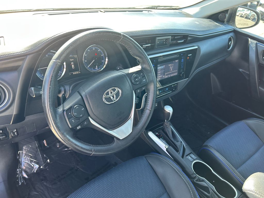 2017 Toyota Corolla SE 15