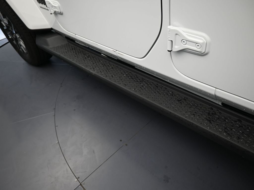 New 2025 Bright White Clearcoat Jeep Sahara image 26