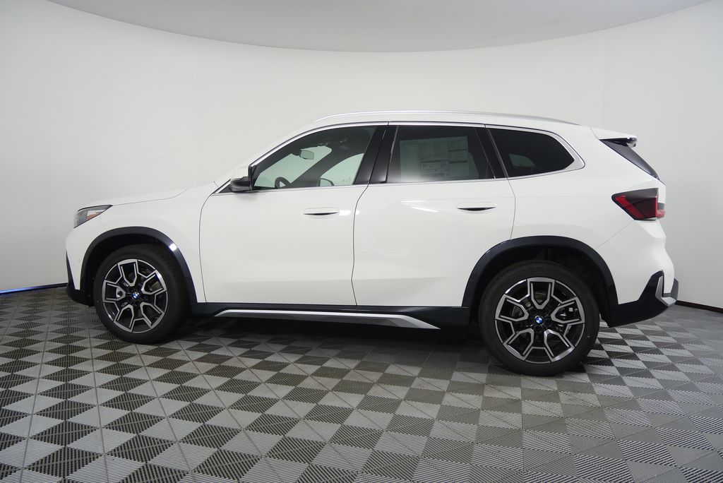 Thumbnail: 2026 BMW X1 - 6