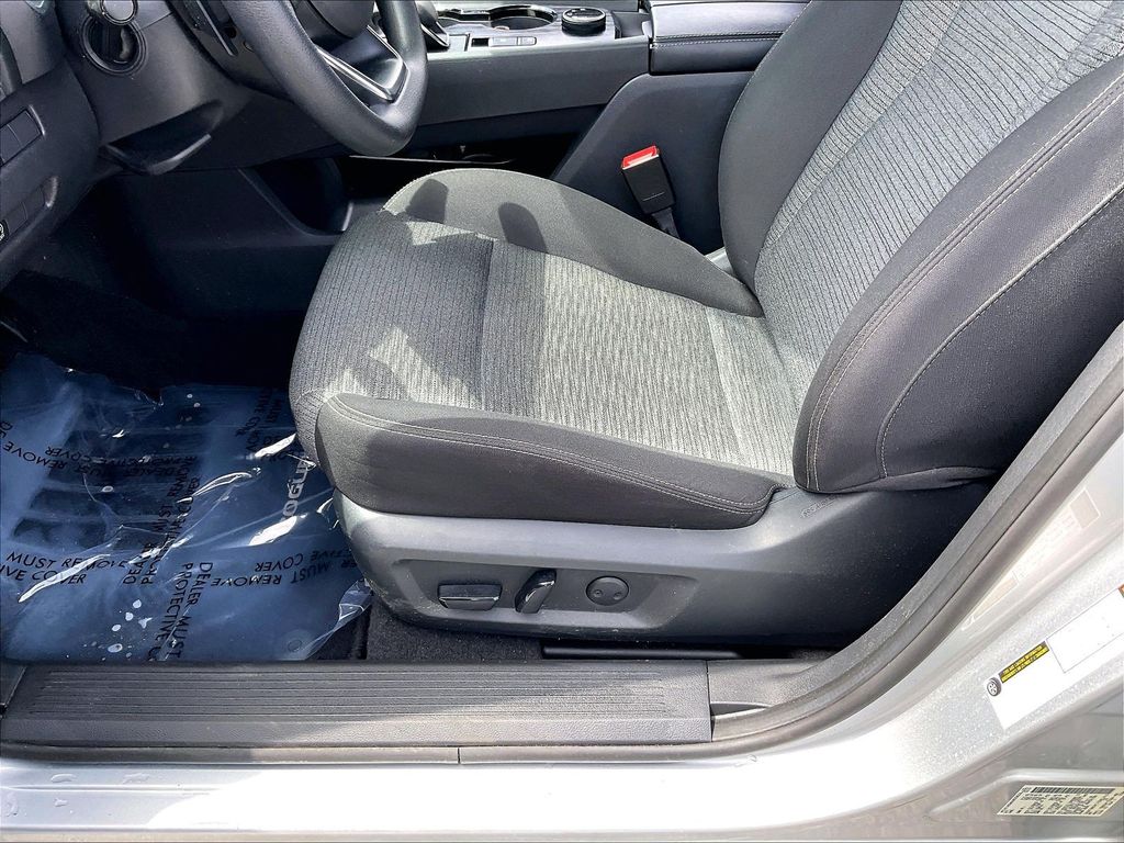 2023 Nissan Rogue — photo 34