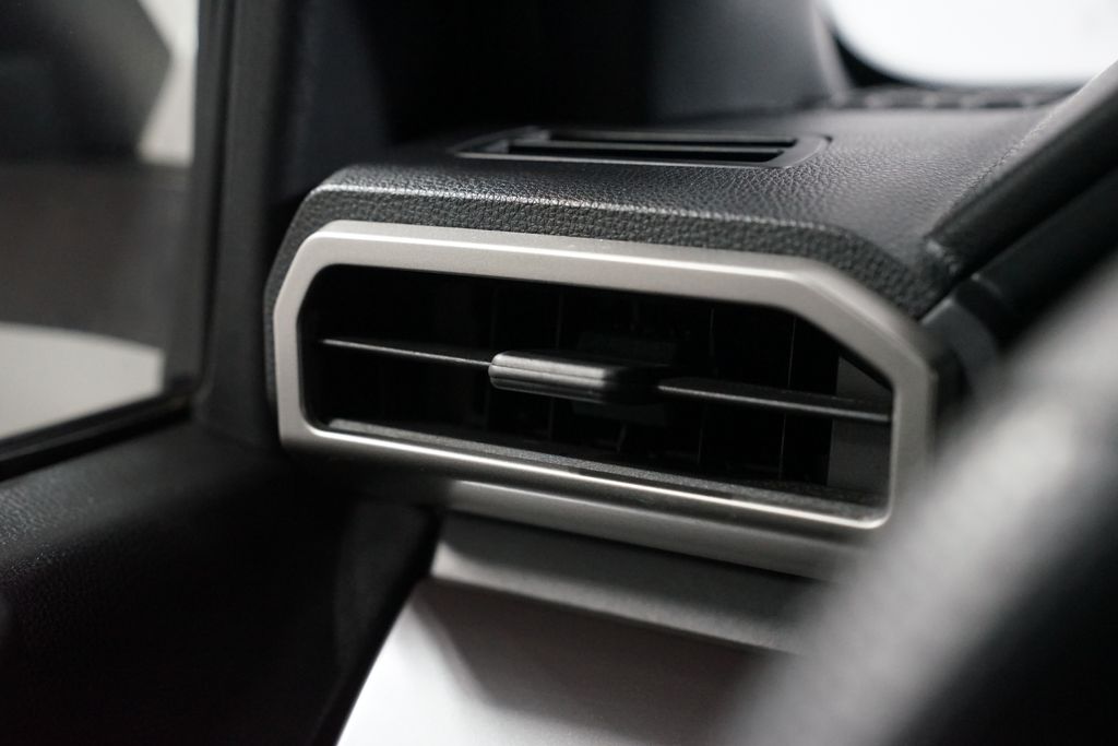 Thumbnail: 2024 Toyota Tacoma - 26