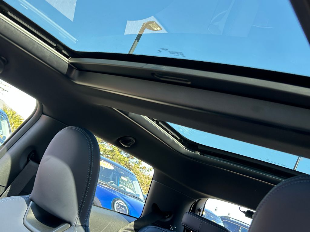 Thumbnail: 2025 MINI Cooper - 16