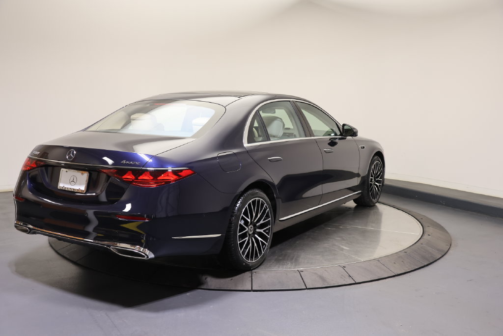 Thumbnail: 2027 Mercedes-Benz S-Class - 5