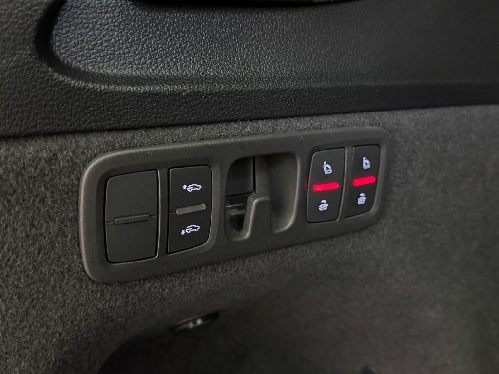 2023 Audi SQ7 Premium Plus 27
