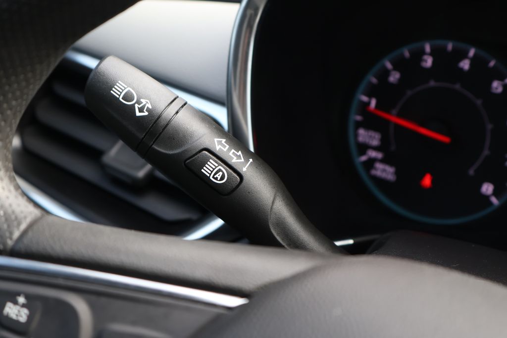 Thumbnail: 2024 Chevrolet Equinox - 25