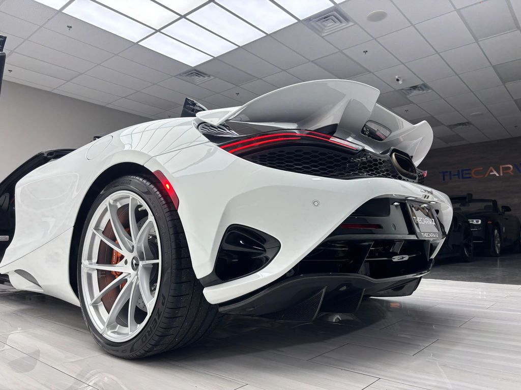 2024 McLaren 750S