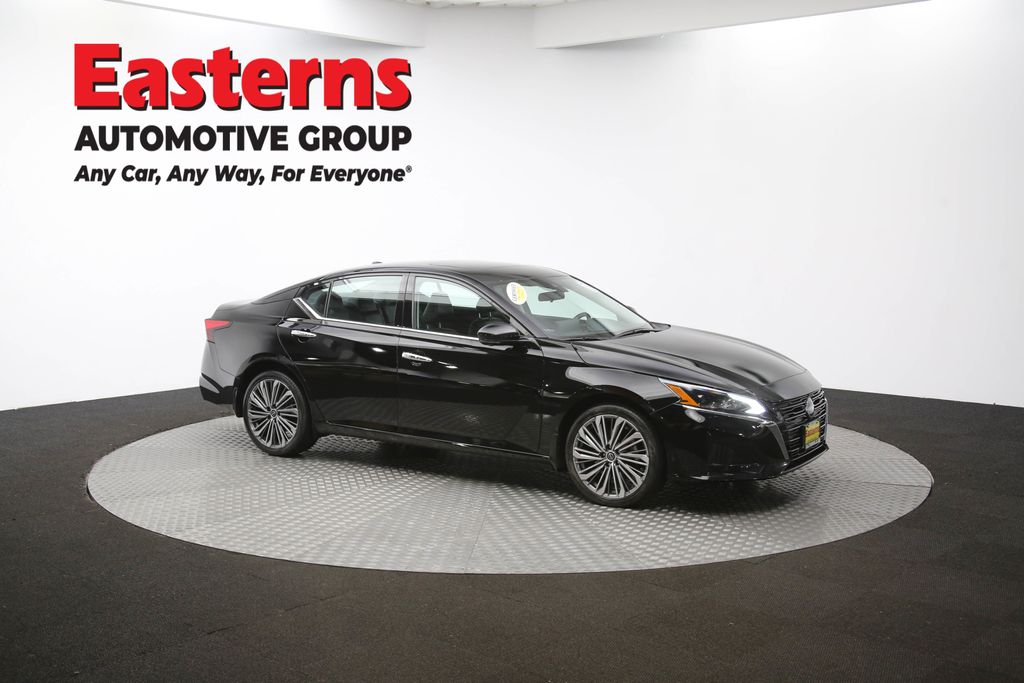 Used 2023 Black Nissan 2.5 SL image 47